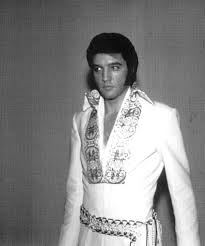 Elvis presley introducing charlie hodge , las vegas 1972. Elvis Backstage At The Las Vegas Hilton In January 1970 Elvis Presley Elvis In Concert Elvis Presley Photos