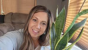 Amazon.com: Costa Farms Premium Live Indoor Snake Sansevieria Floor Plant  Shipped in Décor Planter, 2-Feet Tall, Grower's Choice, Green, Yellow