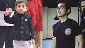 Saya tidak melihat hal mutakhir 5 tahun kepemimpinan, pak jokowi diselamatkan narasi sempit prabowo, sambungnya. Jokowi Momong Jan Ethes Di Acara Hari Santri Kaesang Saya Tidak Pernah Diajak Lagi Halaman All Tribun Jateng