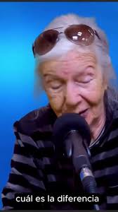 Beatriz Sarlo sobre la lectura en pantalla, el principio de concentrac...