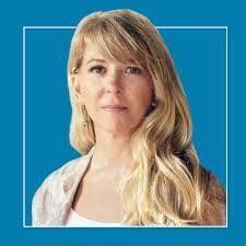 Wendy Bratton's Instagram, Twitter & Facebook