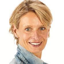 Alle tilgængelige bogudgivelser af gunda slomka på saxo. Fitnessschool Tv Gunda Slomka Educator And Presenter