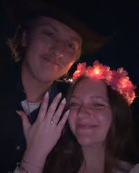 What's more magical than love? Proposing at one of the most magical events!  💕🎉 If you've got a feeling that a ring might be in your future, go ahead  and drop this