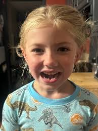 Kaitlin Castle's Instagram, Twitter & Facebook