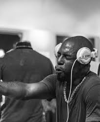 How To Clean Headphones The Only Guide You Ever Need How To Clean Headphones Cleaning Headphones