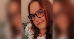 Dana Wills's Instagram, Twitter & Facebook