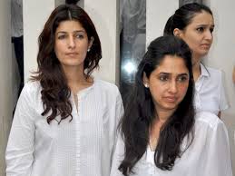 Rinke Khanna Wiki Biography Age Movies Family Images News Bugz Rinke khanna's daughter naomika saran earns praise from aunt twinkle khanna (8 months ago). rinke khanna wiki biography age