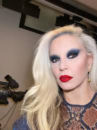 El día que @miguelfavorita y yo fuimos felices conociendo a Jane Goodall  🖤💔