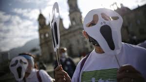 Aquí hay entonces unos delincuentes que quieren destruir nuestra democracia, que quieren destruir nuestra ciudad y que creen que van a. Coronavirus Halloween Habra Toque De Queda Y Ley Seca En Bogota Medellin Y Cali En Todos Los Santos As Colombia