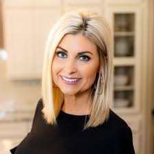 Discover Real Estate Success: Book Your Session Now!