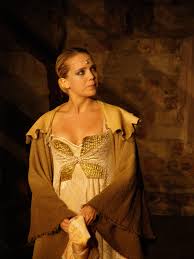 Her mother is a song lyric writer. File Lucie Vondrackova Shakespeare 1 Jpg Wikimedia Commons