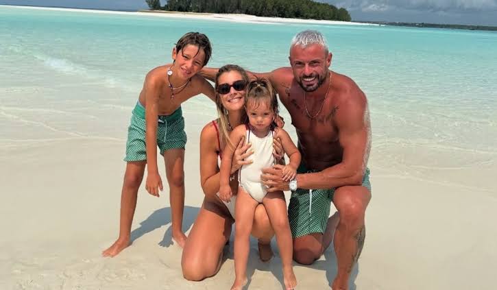 Marco Costa deixa mensagem ao filho da 'ex' e não esconde mágoa: "Distância  que nunca escolhi"