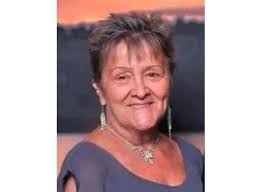 Sandy Swift's Instagram, Twitter & Facebook