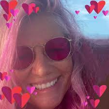 Debra Rexroad's Instagram, Twitter & Facebook