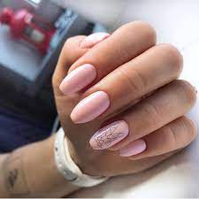 Tugh Or Toghu Is The Offiial Traditional Regalia Of Cameroon Mammypi Acrylic Nail Designs Trendy Nails Nail Designs