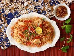 This delicious kerabu tang hoon is a combination of a few well known nyonya kerabus. Malaysian Nyonya Kerabu Bee Hoon Season With Spice