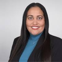 Shari Saunders's Instagram, Twitter & Facebook