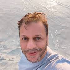 خالد منتصر ينتقد صناع مسلسل أشغال شقة جدا ويتهم صناعه بالاستسهال والكسل  الذي لا يليق.. لماذا؟ الدكتور خالد منتصر، انتقد مشهد للفنانين هشام ماجد  ومصطفى غريب في مسلسل أشغال شقة جدا، وكتب