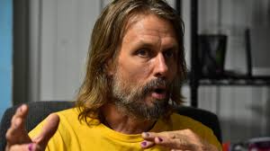 Former NFL Star's New Look Is Going Viral