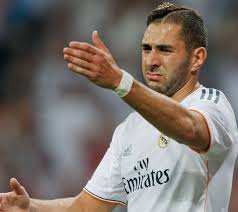 The rapper is rocking a fade hairstyle and people are not too sure about it. Benzema New Hairstyle Kuora H