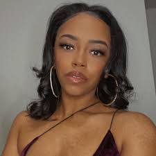 Kristine Storey's Instagram, Twitter & Facebook