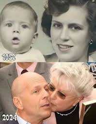 브루스 윌리스 그리고 어머니와 함께 🥰💓