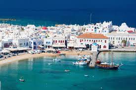 There are 10,134 inhabitants, most of whom live in the largest town, mykonos, which lies on the west coast. Mykonos Eine Griechische Insel Zum Verlieben Urlaubsguru