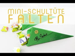 Mini Schultute Falten Anleitung Fur Eine Zuckertute Talu De Schultute Basteln Anleitung Schultute Basteln Schule