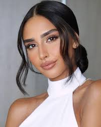 Francine Roman's Instagram, Twitter & Facebook