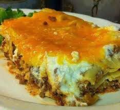 What Yall Need 2 Lbs Hamburger Meat 1 16 Oz Bag Of Extra Wide Egg Noodles 1 15 Oz Of Ricotta Cheese 1 16 Oz Of Sour Cream 1 8 Recipes Food Cooking Recipes