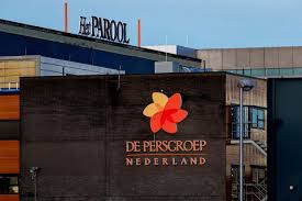 Onze media komen al decennia lang dagelijks over de vloer bij miljoenen nederlandse huishoudens. Krantenuitgever Dpg Draait Jaaromzet Van 1 8 Miljard Euro Nrc