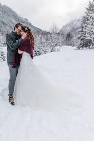 Winter kommt,winter kommt, flocken fallen nieder es ist kalt, es ist kalt. Winterhochzeit Inspirationen Und Ideen Fur Deine Hochzeit Im Winter