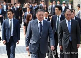 정의선 가족 정몽구 가계도 나이 고향 학력 프로필 아들 자녀. í˜„ëŒ€ì°¨ê·¸ë£¹ ì •ëª½êµ¬ ëª…ì˜ˆíšŒìž¥ê³¼ ì •ì˜ì„  íšŒìž¥ ì—°í•©ë‰´ìŠ¤