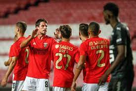 Benfica pokonała na wyjeździe 2:0 tondelę w spotkaniu 30. Benfica Soma Face Ao Rennes Sexto Triunfo Em Seis Jogos Na Pre Temporada Desporto Sabado