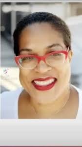 Nancy Lipscomb's Instagram, Twitter & Facebook