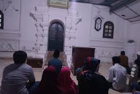 Dalam buku ziarah dan wali di dunia islam (2007), sunan gunung jati lahir pada tahun 1940 di daerah pasai, aceh. Wasiat Etika Dari Berziarah Ke Makam Sultan Banten Pertama Republika Online