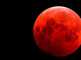 La luna de sangre ( blood moon en inglés ) es un evento que ocurre durante la noche aleatoriamente 11% de probabilidad mientras no sea luna nueva si el jugador tiene 120 puntos de vida o mas. Preparate Se Viene La Superluna De Sangre De Lobo Diario El Sol Mendoza Argentina