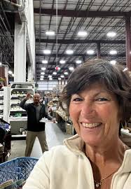 Another day, another warehouse! I think they're ready for us, too bad we're  running out of space!!