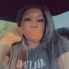 Katrina Hogue's Instagram, Twitter & Facebook