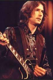 Kennedy stadium, philadelphia usa on the 13th july, 1985. 30 Fascinating Vintage Photographs Of A Young Eric Clapton In The 1960s Vintage Everyday Eric Clapton Guitar Eric Clapton Eric Clapton Albums