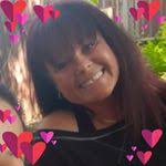 Tina Devine's Instagram, Twitter & Facebook