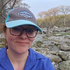 It's National Sandra Day! We all know a Sandra who deserves a big hug! ❤️