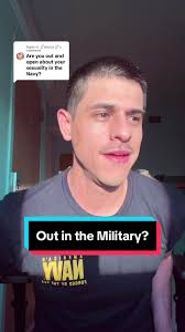 Saliendo del armario en la Armada: una historia de orgullo