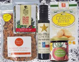 Pasta Night Gift Box In 2020 Olive Oil Dip Pasta Night City Gifts