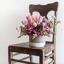 Bozeman florist, flower shop and gift shop. L A B E L L U M