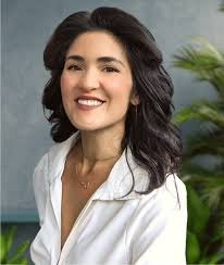 Mari Collins's Instagram, Twitter & Facebook