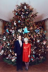 Hillary clinton white house christmas decorations. From Melania S Blood Trees To F D R S Carolers White House Holiday Traditions Over The Years Vanity Fair