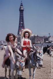 Vintage Everyday A Look Back At Summer On The Beach British Seaside Blackpool Vintage Beach