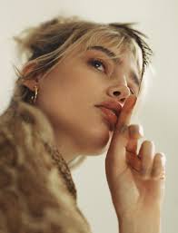 Model, singer and Dire Straits offspring Staz Lindes rocks summer's coolest  beauty looks