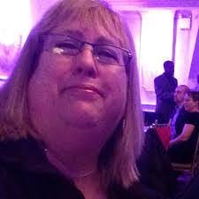 Karen Lamanna's Instagram, Twitter & Facebook